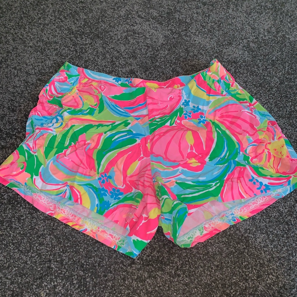 Lilly Pulitzer 5” shorts. high rise